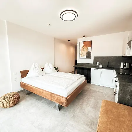 Appartement Sonnenseite Mit Balkon In