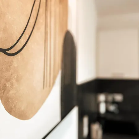 Sonnenseite Mit Balkon In