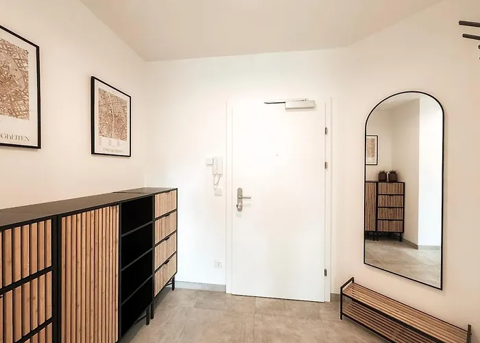 Sonnenseite Mit Balkon In Appartamento