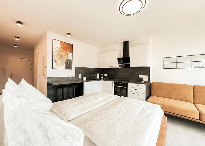 Sonnenseite Mit Balkon In Appartamento Graz