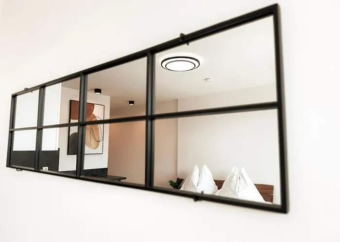 Sonnenseite Mit Balkon In *