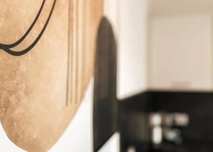 Sonnenseite Mit Balkon In